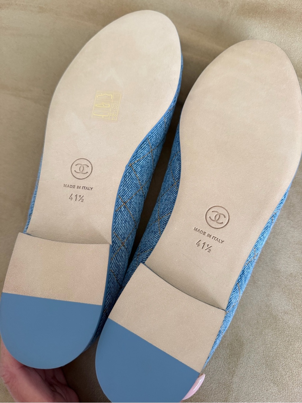 CHANEL Light Denim Quilted Ballet Flats with Bow - Size 41.5 - Picture 4 of 8